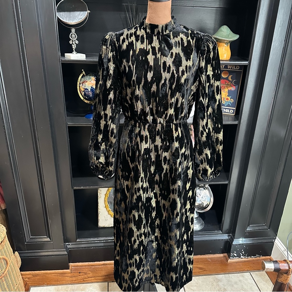 Tuckernuck Pomander Place Gilly Dress – Size 4 – Black & Gold Metallic Velvet